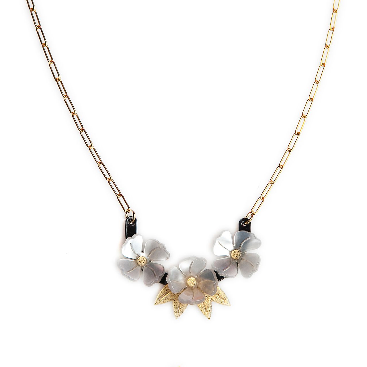 collar amapolitas blancas